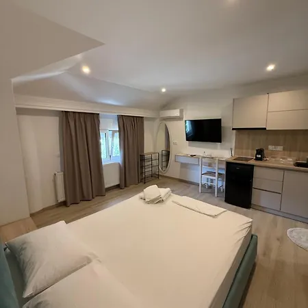 Erics Apartment *
