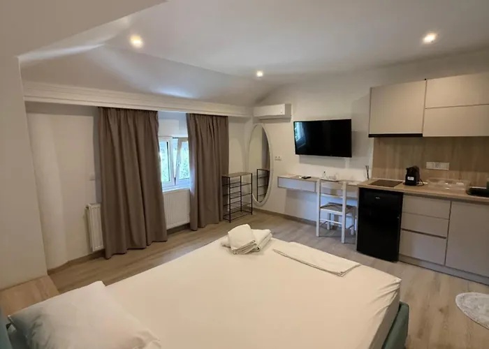 Erics Apartment *